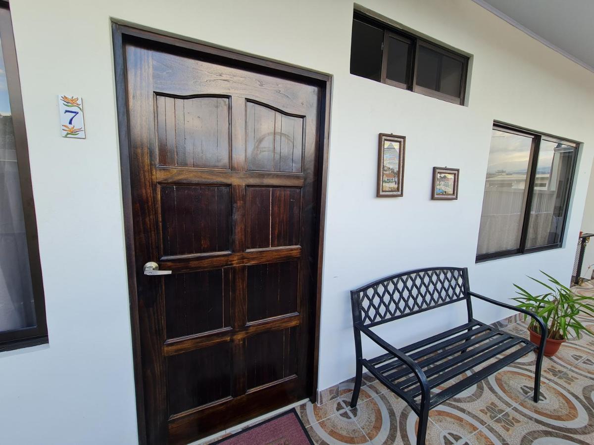 Apartamentos Ave Del Paraiso Alajuela Exteriör bild
