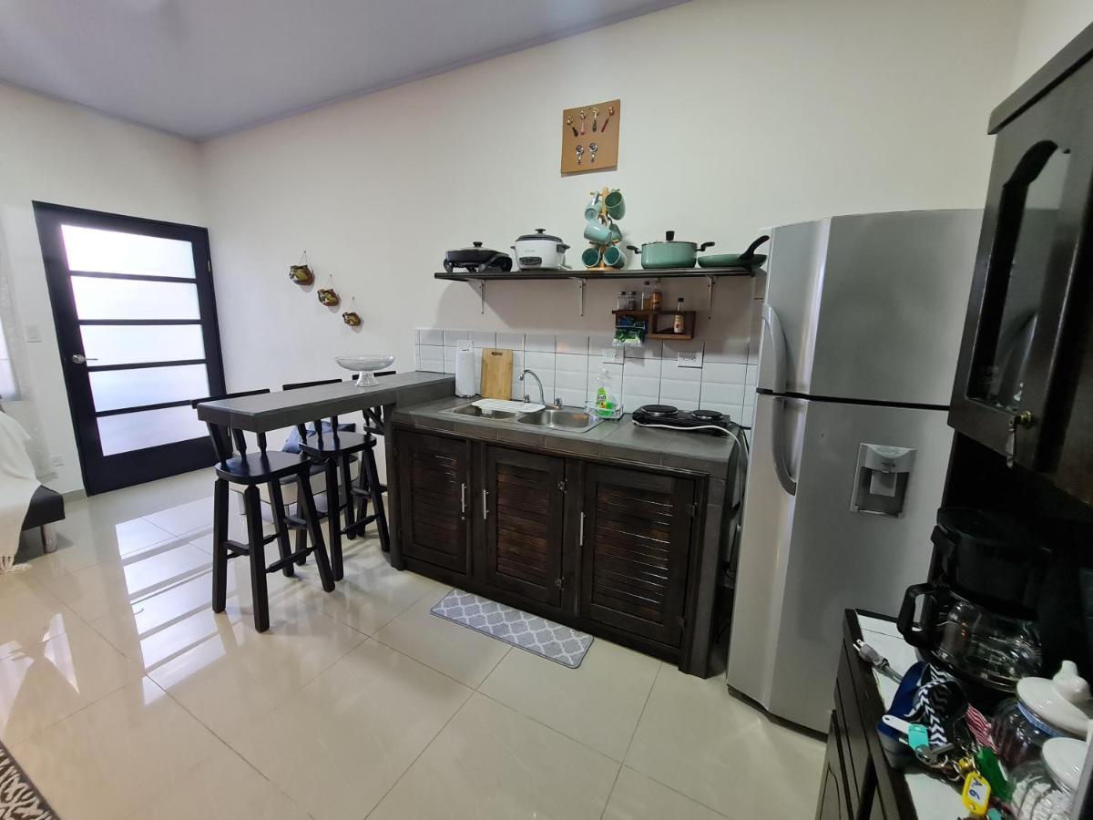 Apartamentos Ave Del Paraiso Alajuela Exteriör bild