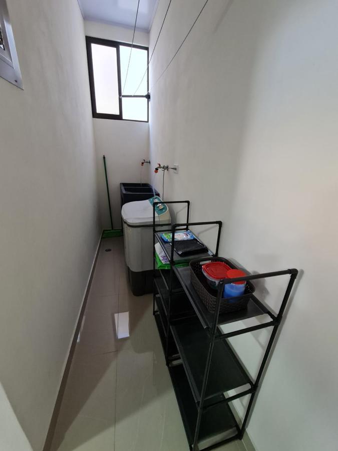 Apartamentos Ave Del Paraiso Alajuela Exteriör bild
