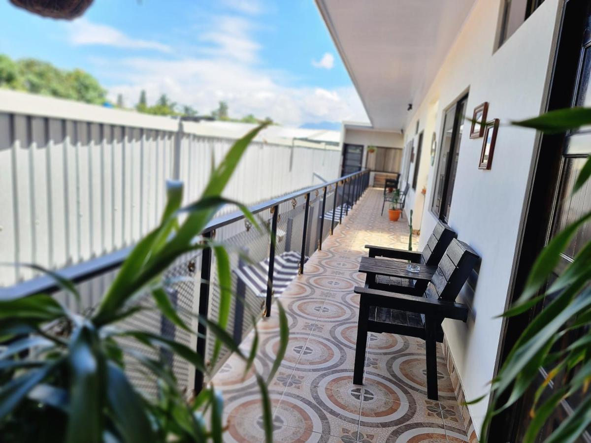 Apartamentos Ave Del Paraiso Alajuela Exteriör bild