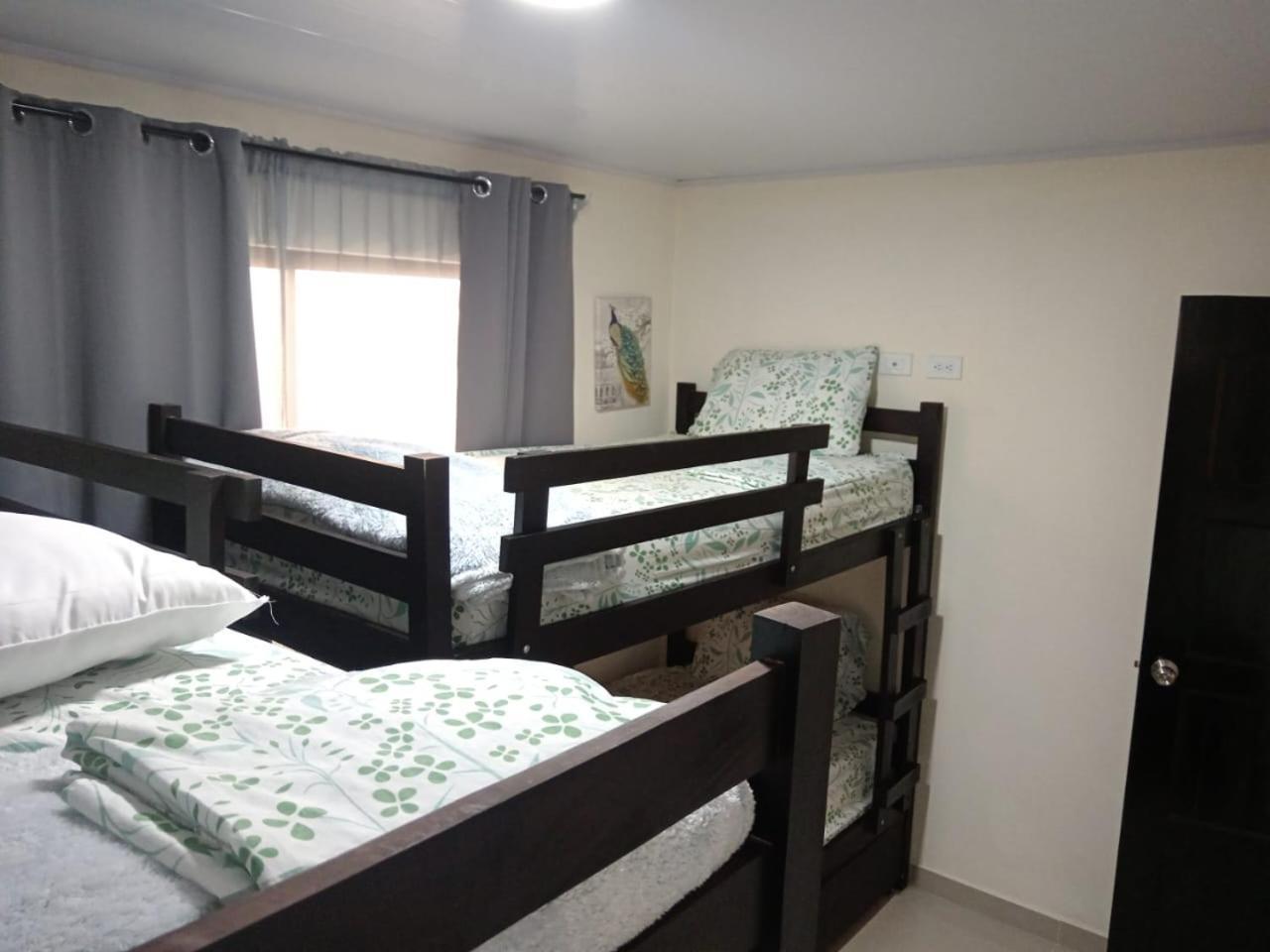 Apartamentos Ave Del Paraiso Alajuela Exteriör bild